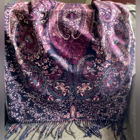 ✅50% OFF Wrap Skirt or Shawl/window covering/table runner. Brand new condition - Picture 2 of 4